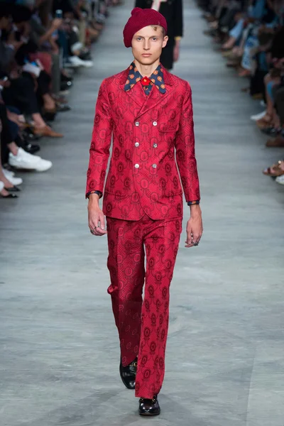 Look 47